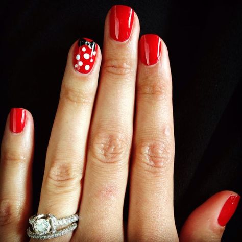 Minnie Mouse nails Mouse Nails, Disney Nail Designs, Minnie Mouse Nails, Mickey Nails, Disney Nail, Nail Art Disney, Disney Nails, Fancy Nails, Trendy Nails