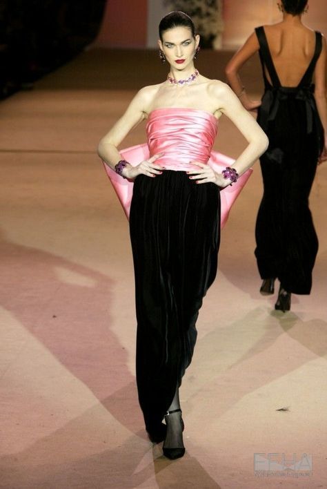 Yves Saint Laurent Runway, Couture Fashion Photography, Saint Laurent Runway, Yves Saint Laurent Paris, Couture Runway, Runway Models, Couture Collection, Couture Fashion, Mermaid Formal Dress