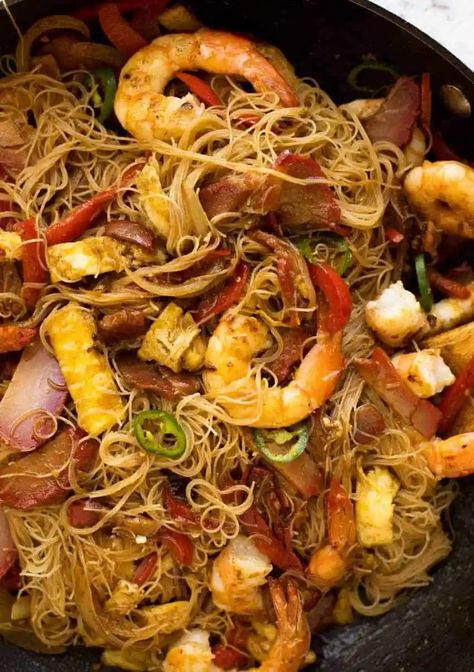 RecipeTin - Singapore Noodles - One of the most popular... | Facebook Vermicelli Recipes, Curry Seasoning, Singapore Noodles, Chinese Bbq Pork, Asian Noodle Recipes, Chinese Cooking Wine, Mapo Tofu, Recipetin Eats, Recipe Tin