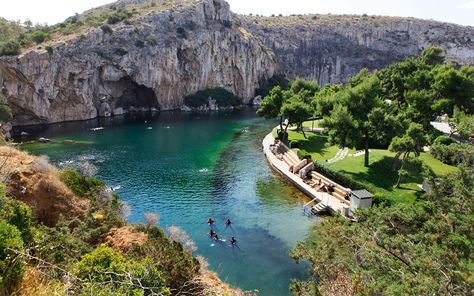 Vouliagmeni's Waterworld - Greece Is Lake Vouliagmeni, Glyfada Greece, Athens Beach, Attica Greece, Athens City, Thermal Spa, Ocean Landscape, City Break, Athens Greece