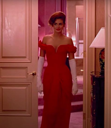 Vivian's opera dress from Pretty Woman. Pretty Woman Red Dress, Woman Red Dress, Tv Dress, Pretty Woman Movie, Showstopper Dress, Opera Dress, Easter Dresses For Toddlers, Met Gala Dresses, Hollywood Dress