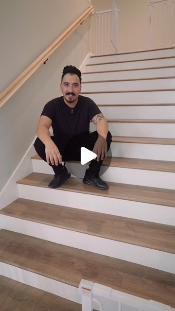 The Flooring Factory on Instagram: "Roger Dodger highlights two key tips for enhancing your home’s look. First, adding white risers in front of your steps creates a blend of traditional and modern styles. Second, installing wood planks in the same direction gives your home a more original and luxurious appearance, helping it maintain a timeless and classic feel. FLOOR: Chiatta SupremeCORE®️ SPC By McMillanfloors #learningwroger #TheFloorDoctor #flooring #remodeling #homeimprovement #homerenovation #homereno #kitchenremodel #homeimprovements #homeowner #homeremodel #homeowner #homeowners #homeremodel #dyi #newhomeowner #floors #lvp #luxuryvinylplank #vinylflooring #floor" Luxury Vynle Flooring, Lvp Stairs With White Risers, Lvp Flooring On Stairs, Vinyl Plank Stairs, Lvp Stairs, Vinyl Plank Flooring Stairs, White Oak Vinyl Plank Flooring, White Stair Risers, Oak Vinyl Plank Flooring