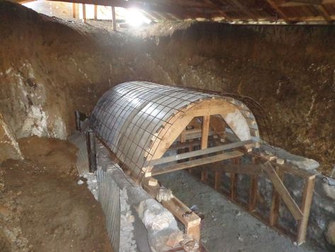 Hidden Root Cellar, Root Cellar Diy, Root Cellar Ideas, Building A Root Cellar, Walipini Greenhouse, Diy Root Cellar, Root Cellar Plans, Case Sotterranee, Root Cellar Storage