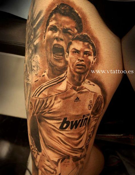 cristiano ronaldo tattoo by Miguel Bohigues, via Flickr Ronaldo Tattoo Design, Ronaldo Tattoo, Small Crescent Moon Tattoo, Soccer Tattoos, V Tattoo, Football Tattoo, Fan Tattoo, Ronaldo Real Madrid, Ronaldo Real