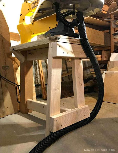 A DIY tutorial to build a scroll saw stand including free plans. How I set up my scroll saw station on a DIY stand including a little dust collection. Scroll Saw Stand, Wood Burning Ideas For Beginners, Crib Woodworking Plans, Scroll Saw Projects, Wood Burning Ideas, Best Scroll Saw, Best Table Saw, Table Saw Stand, Saw Stand