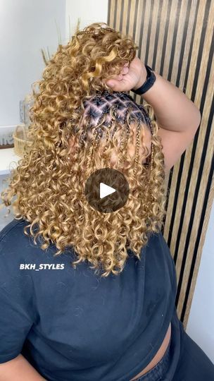 Boho Bob Hairstyles, Knotless Bob With Curls, Honey Blonde Boho Knotless Braids Bob, Boho Knotless Braids Bob, Black Gingers, Boho Knotless Bob, Bob Knotless Braids, Knotless Bob, Curled Bob