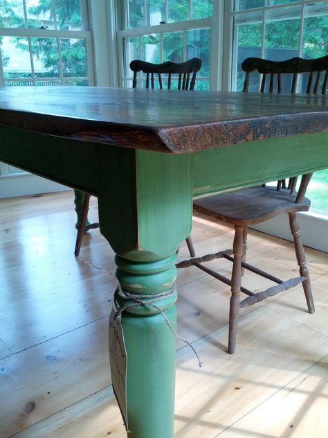 Green Kitchen Table, Desk Colors, Blue Green Kitchen, Painted Kitchen Tables, Chalk Paint Projects, Sweet Ideas, Farm Cottage, Paint Projects, Small Projects