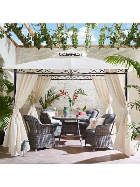 Gazebo Decor, Metal Gazebo, Moroccan Garden, Gazebo Decorations, Small Courtyard Gardens, Tub Ideas, Pergola Garden, Gazebo Canopy, Small Courtyards