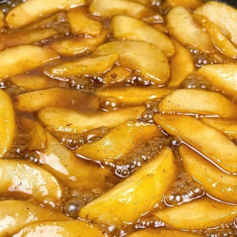 Granny Smith Apple Recipes, Granny Smith Apples Recipes, Apple Crisp Without Oats, Cranberry Walnut Salad, Steel Cut Oats Recipe, Apple Brown Sugar, Caramelized Apples, Baked Dessert, Caramelised Apples