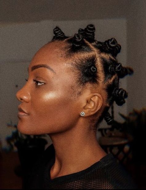 10 Protective Hairstyles You’ll Want To Try This Fall - Society19 Bantu Knots On Short Hair, Bantu Knots 4c Hair, Bantu Knots Hairstyles Natural Hair, Fall Protective Hairstyles, Bantu Knots Natural Hair, Braided Updo Natural Hair, Emily Em Paris, Natural Short Hair, Natural Hairstyles For Short Hair