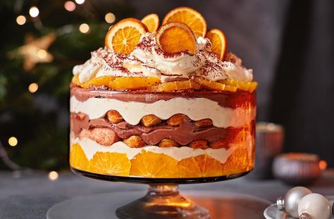 Chocolate orange tiramisu trifle recipe Orange Trifle Recipes, Orange Tiramisu, Tiramisu Trifle, Chocolate Orange Cheesecake, Cedric Grolet, Trifle Dish, Chocolate Custard, Tesco Real Food, Trifle Desserts