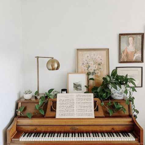 Piano Room Decor, Piano Decor, Piano Room, Style Deco, Humble Abode, Boho Home, Front Room, House Inspiration, Home Decor Inspiration