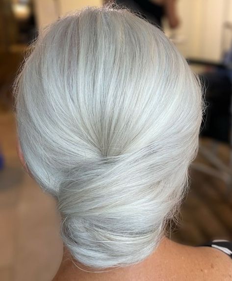 White Silver Chignon for Mother of the Bride Grey Hair Updo Wedding, Updos For Grey Hair Over 50, Silver Hair Updo Wedding, Gray Hair Updos Over 50, Silver Hair Updo, Grey Hair Updos, Middle Bun, Loose Twists, Hair Rolls