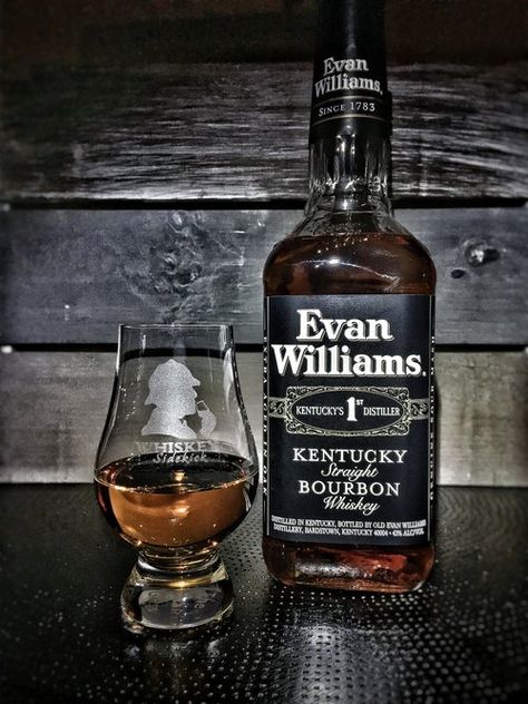 Review - Evan Williams Bourbon Bourbon Whiskey Brands, Ghost Quartet, Evan Williams Bourbon, Evan Williams, Party Drinks Alcohol, Whiskey Brands, Best Bourbons, Kentucky Straight Bourbon Whiskey, Straight Bourbon Whiskey