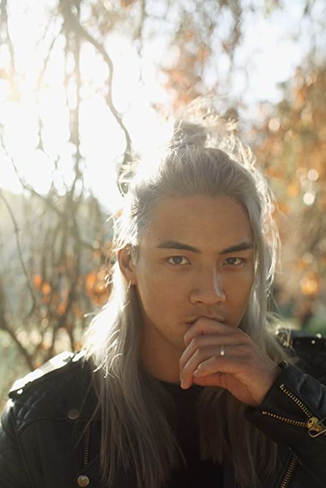 Yoshi Sudarso, Asian Men Hairstyle, Character Inspiration Male, Man Bun, Jackson Wang, Long Hair Styles Men, Interesting Faces, Silver Hair, White Hair