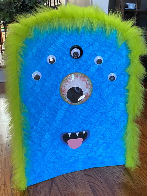 DIY 6ft Socially Distanced Trick or Treat Craft Monster, Diy Monsters, Monster Halloween, Candy Dispenser, Luge, Halloween Diy Crafts, Halloween Craft, Halloween Candy, Diy Halloween