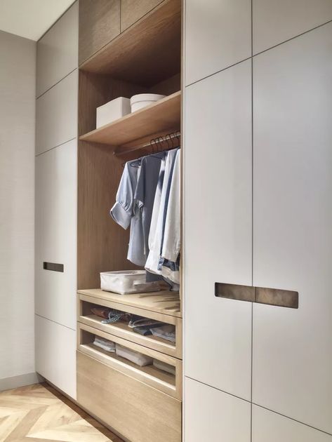 Small bedroom clothes storage ideas: 10 clever tricks | Small Bedroom Clothing Storage, Small Space Wardrobe Ideas, Cabinet Trends, Clever Closet, Closet Layout, Interior Design Advice, The Home Edit, Closet Lighting, Set Of Drawers