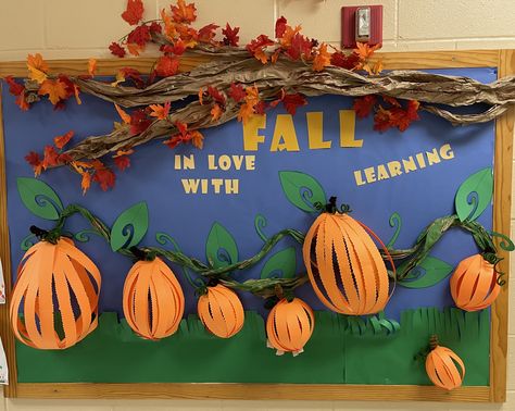 Fall Science Bulletin Boards, 3d Pumpkin Bulletin Board, Fall Buliton Board Ideas, Ltc Activities, Great Pumpkin Bulletin Board, Thanksgiving Bulletin Boards For Library, Thanksgiving Library Bulletin Board Ideas, Fall Office Decorations, Thanksgiving Bulletin Board Ideas