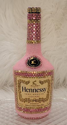 Liquor Aesthetic, Henny Bottle, Pink Liquor, Hennessy Very Special Cognac, Bedazzled Liquor Bottles, Hennessy Bottle, Scaring People, Bling Bottles, Scary Photos