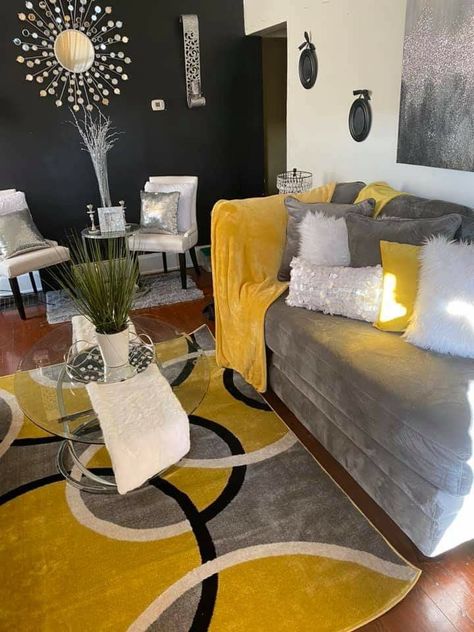 Pinterest: @TRUUBEAUTYS💧#pinterestTruubeautys . Black And Yellow House Interior Design, Gray Black And Yellow Living Room, Yellow Black And White Living Room, Black White Yellow Living Room, Green And Yellow Living Room Decor, Yellow And Black Living Room Decor, Yellow Black Living Room, Black And Yellow Living Room Ideas, Yellow And Black Living Room