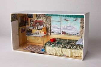 Shoebox bedroom by Grayson Perry for Kids Company. Shoe Box Art, Shoe Box Diorama, Bedroom Diorama, Artist Bedroom, Grayson Perry, Box Houses, Box Bed, Room Box, Shadow Boxes