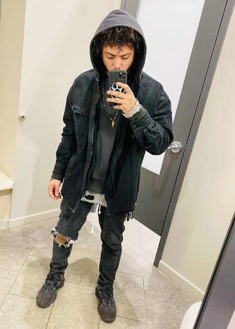 Yeezy 500 Utility Black Yeezy 500 Utility Black Outfit, Utility Black 500 Outfit, Yeezy 500 Outfit, Yeezy 500 Black, Yeezy 500, Black Outfit, Bomber Jacket, Mens Outfits, Sneakers