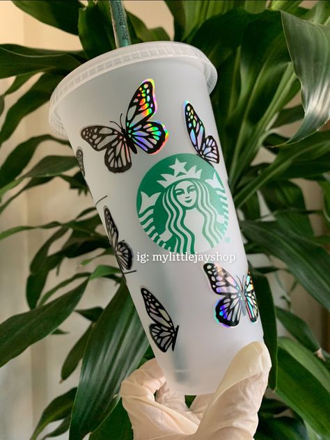 Butterfly Starbucks Cup, Drawing Cup, Butterfly Cup, Cup Designs, Cricut Craft, Cup Art, Starbucks Cup, Cute Cups, Starbucks Drinks