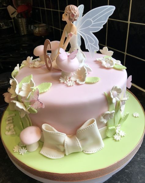 Fairy birthday cake. Fairy Birthday Cakes For Girls Kids, Fairy Cakes For Girls Birthday, Fairy Themed Cake, Fairy Princess Cake, Fairy Cookies, Fairy Birthday Cake, Red Birthday Cakes, Nursing Cake, Pig Birthday Cakes