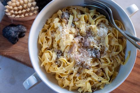 This simple black truffle recipe will make you fully appreciate the earthy taste of the famous black truffle - effectively a wild mushroom. Fresh tagliatelle, butter and freshly grated Parmigiano Reggiano is all you need to make the most of its oaky, nutty and world celebrated flavour. #yourguardianchef #truffles #trufflerecipe #pastarecipes #italianfood #italianrecipes Truffle Pasta Recipe, Black Truffle Pasta, Black Truffle Recipe, Pasta Tagliatelle, Tagliatelle Recipe, Pesto Sauce For Pasta, Pasta Lunch, Truffle Pasta, Pate Recipes