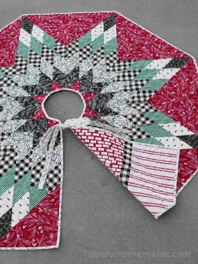 Christmas Tree Skirt Patterns, Rustic Tree Skirt, Bethlehem Star, Winter Patterns, Christmas Tree Skirts Patterns, Tree Skirt Pattern, Skirt Pattern Free, Quilt Christmas, Dog Christmas Stocking