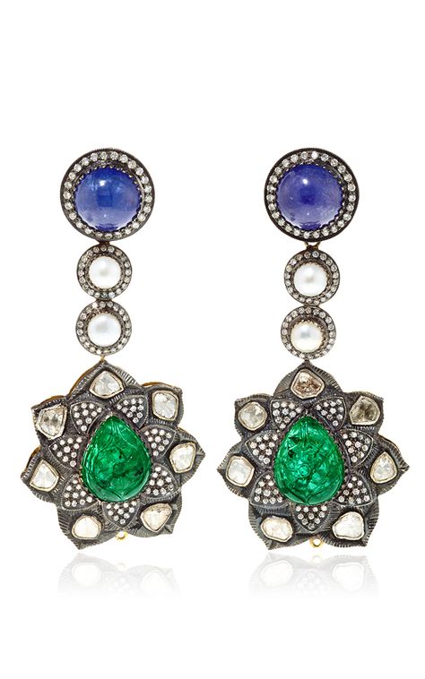 AMRAPALI Emerald and Sapphire Earrings Emerald Chandelier, Green Jewelry, Jewelry Photography, Emerald Stone, Emerald Jewelry, Sapphire Earrings, Fantasy Jewelry, Indian Jewellery, Chandelier Earrings