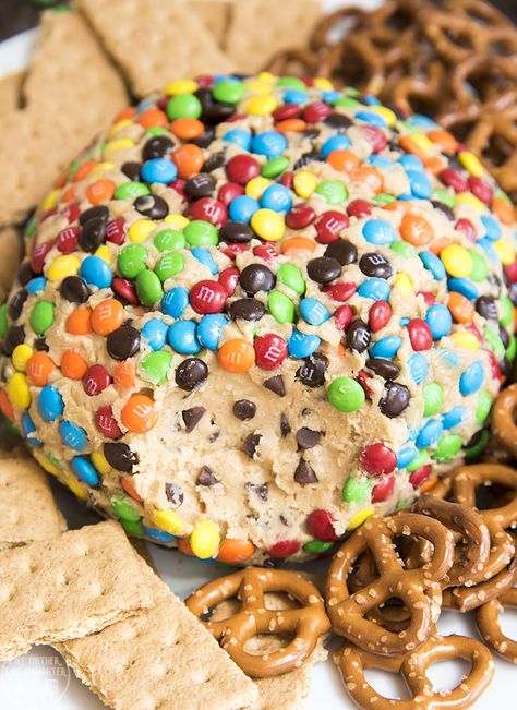 Monster Cookie Dough Dip, Dessert Cheese Ball, Easy Dessert Dips, Peanut Butter Dessert, Monster Cookie Dough, Dessert Dip Recipes, Dessert Dip, Cookie Dough Dip, Monster Cookie