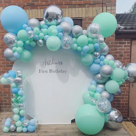 Circle Balloon Arch First Birthday, Balloon Ring Backdrop Birthday, Balloon Circles, Blue Rainbow Balloon Arch, Circle Ring Backdrop With Balloons Silver And Balloon, Pastel Blue And Green Balloon Garland, Acrylic Backdrop, Balloons Decor, Circle Backdrop