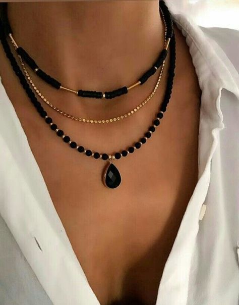 Careers For Women, قلادات متدلية, Necklace Ideas, Diy Bracelet Designs, Beads Bracelet Design, Handmade Jewelry Tutorials, Onyx Jewelry, Jewelry Accessories Ideas, Handmade Fashion Jewelry