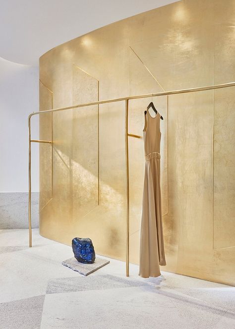 pink onyx, granite and brass take center stage at the forte forte boutique in paris Interior Design Contemporary, Store Concept, Store Design Boutique, Retail Store Interior, Boutique Interior Design, Boutique Decor, Store Interiors, Retail Store Design, Boutique Interior