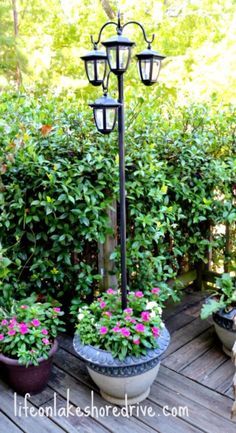 Cheap Solar Lights, Pots Painting, Garden Ideas Diy Cheap, Pots Clay, Diy Planters Outdoor, Pot Craft, Solar Lights Diy, Solar Light Crafts, Cheap Solar