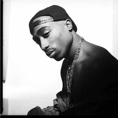 2pac Makaveli, Thug Life Wallpaper, 90s Rappers Aesthetic, Tupac Makaveli, 90s Rappers, Tupac Quotes, Tupac Pictures, Eminem Photos, Hip Hop Artwork