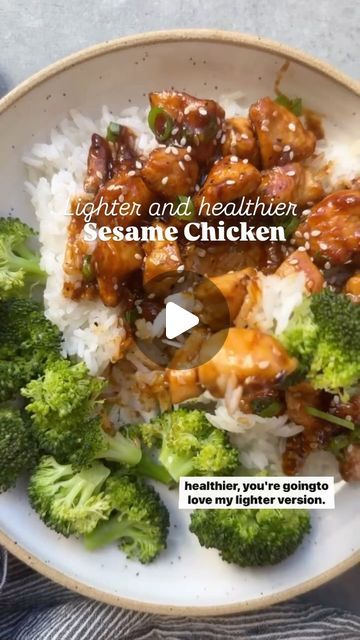 Gina Homolka - Healthy Recipes on Instagram: "Ordering Sesame Chicken from take-out can easily be over 1500 calories including the recipe. This lighter version is high in protein and 513 calories including the rice. My husband gave this two thumbs up!😋🙌🏼  ✨Comment the word RECIPE to get the recipe sent to your DM!✨ ⠀�⠀⠀⠀⠀⠀⠀⠀⠀ 9 WW Pts • Cals: 513 Protein: 44.5 Carbs: 54 Fats: 16 https://www.skinnytaste.com/sesame-chicken/ #sesamechicken #wwrecipes #skinnytasterecipe #highprotein #healthyrecipes #weightwatchers #chickenbreastrecipes"