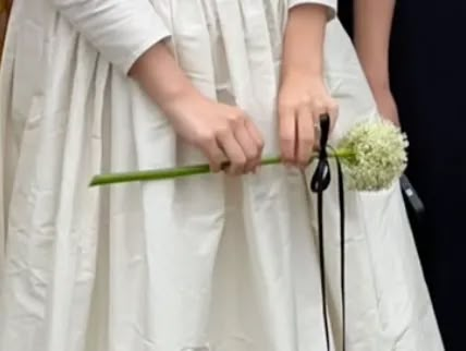 the star of sandy liang's wedding was an ornamental onion Allium Bouquet, Ornamental Onion, Onion Flower, Spring Garden Party, Wedding Concept, Sage Wedding, Wedding Moodboard, Sandy Liang, Wedding Dress Pictures