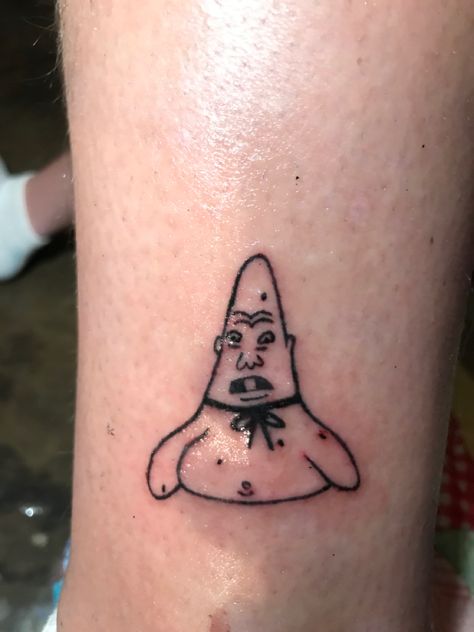 Funny Men Tattoo Ideas, Cute Tattoos For 3 People, Funny Spongebob Tattoo, Corny Tattoos, Doodlebob Tattoo, Little Nightmares Tattoo, Cursed Tattoo, Weird Tattoo Ideas, Small Silly Tattoos