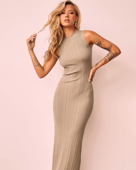 Be Glam ✨️Significant Others Knit Midi Dress Sage #s#sageandpaige Sheek Outfits, Red Dress Day, Casual Playsuit, Rompers Dressy, Dress Sage, Jumpsuit Dressy, Casual Rompers, Strapless Tops, Casual Jumpsuit