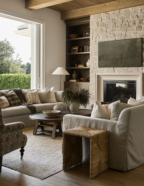 Cozy Great Room With Fireplace, Old English Living Room, English Style Living Room, English Style Home, Ashley Montgomery, Nancy Meyers Aesthetic, English Living Room, French Country Living Room, Nancy Meyers