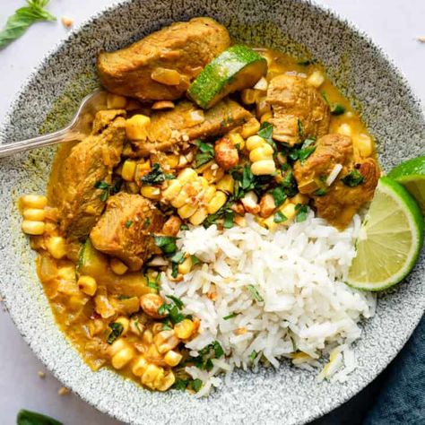 Indian Pork, Curry With Rice, Pork Curry, Aldi Recipes, Coconut Curry Sauce, Pork Fillet, Lean Pork, Coconut Sauce, Easy Chicken Curry