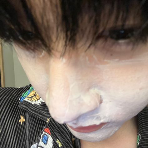 Khael Mirae, Lee Sung Min, Mask Guy, Korean Picture, Male Icon, Boyfriend Photos, Boy Pictures, Anime Shadow, Cute Couples Kissing