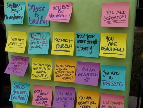 Post It Note Love Notes Ideas, Motivational Post It Notes, Post It Motivation, Positive Post It Notes, Post It Notes Ideas Wall, Love Post It Notes, Heart Post It, Random Photoshoot, Teachers Day Message