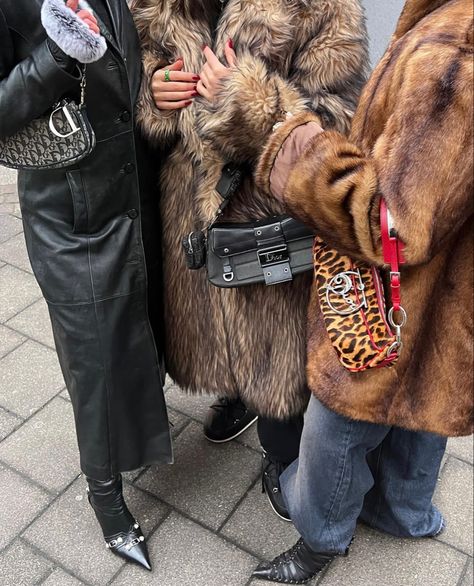 FOLLOW 4 more baddie inspo #fashion #furcoat #fur #animalprint #beauty #aesthetic Leather Trench, Winter Fits, Fur Coats, Outfits Winter, You Get It, Photo Styling, Inspiration Mode, Girl Style, Look At You