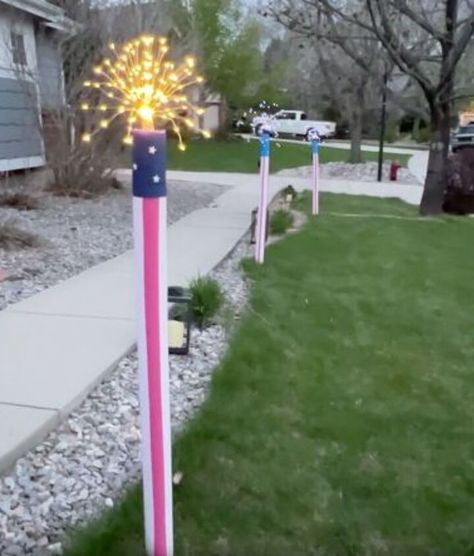 4th Of July Decorations With Pool Noodles, Patriotic Outdoor Decorations, Fourth Of July Outside Decor, Pool Noodle Fireworks, Fourth Of July Yard Decor, Pool Noodle 4th Of July Decorations, Pool Noodle Lights, 4th Of July Backyard Decor, Diy Fourth Of July Decorations Outdoor