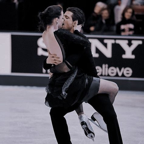 Virtue And Moir, Tessa Virtue Scott Moir, Tessa And Scott, Tessa Virtue, Scott Moir, Jack And Elizabeth, Skating Aesthetic, Ballet Poses, Spin Out