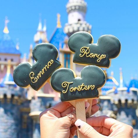 Lindsay - Disney Fanatic (@chasingmagicdaily) • Instagram photos and videos Mickey Hat, Hat Cookies, Cookie Favors, Disney Fanatic, Pretty Party, Mickey Ears, Disney Food, Yes Please, Coming Out