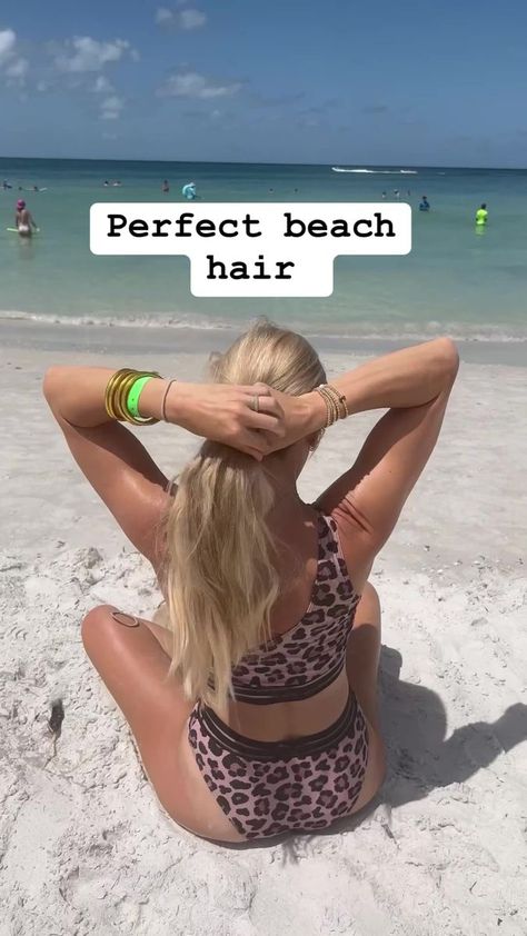 Hairstyles For Water, Beach Hair Updo, Beach Holiday Hairstyles, Pool Day Hair, Perfect Beach Hair, Easy Summer Style, Easy Beach Hairstyles, Beach Braids, Lake Hair Styles